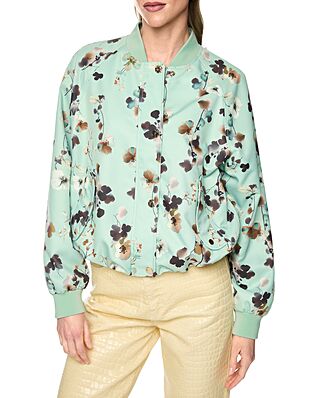 Куртка-бомбер
